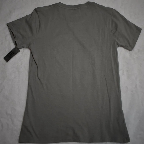 Hello Kitty Vintage Doe Graphic Tee Sz M Y2K Goth Vampire Ghoul Gorecore Sanrio - Picture 12 of 12